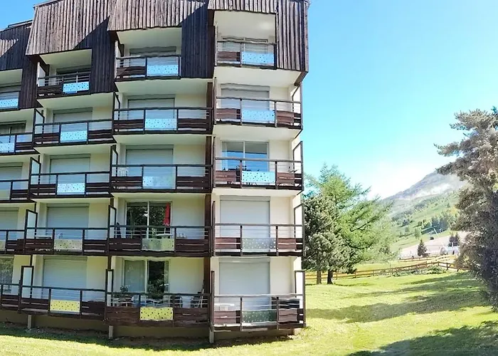 T2 Au Pied Cote Brune à 100 M Du Jandri *